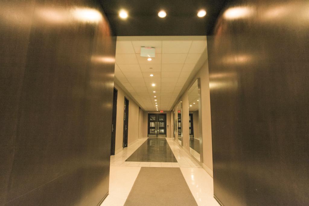 Red Maple Suites - Icon Toronto Luaran gambar